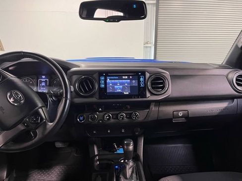 Used 2016 Toyota Tacoma TRD Sport w/ Towing Package image 20