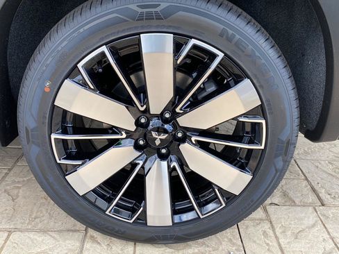 New 2026 Mitsubishi Outlander SEL AWD/4WD image 12