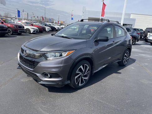 Used 2020 Honda HR-V Sport image 3