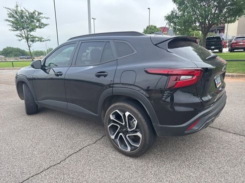 Used 2024 Chevrolet Trax RS w/ Driver Confidence Package FWD image 5