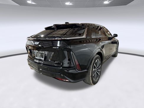 Certified 2025 Cadillac Lyriq Sport w/ LPO, Floor Liner Package RWD image 7