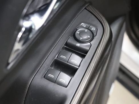 Used 2017 GMC Acadia SLT FWD image 19