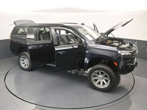 Used 2022 Chevrolet Suburban Z71 w/ Luxury Package AWD/4WD image 85