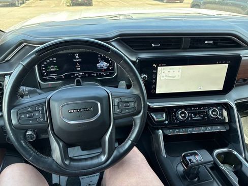 Used 2024 GMC Sierra 1500 Denali Ultimate AWD/4WD image 10