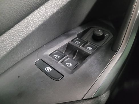 Used 2020 Volkswagen Jetta S image 27