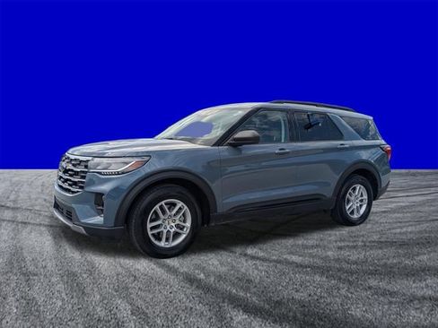 Certified 2026 Ford Explorer Active w/ Active Comfort Package RWD image 8