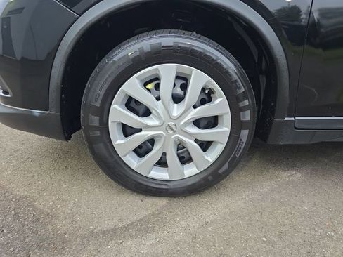 Used 2015 Nissan Rogue S AWD/4WD image 26