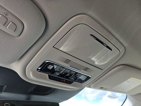 New 2025 Lincoln Aviator 2WD w/ Jet Appearance Package image 27