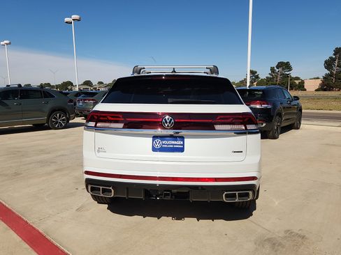 New 2026 Volkswagen Atlas Cross Sport SEL Premium R-Line AWD/4WD image 6