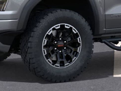 New 2026 GMC Canyon AT4 w/ LPO, Off Road Lift Package image 9