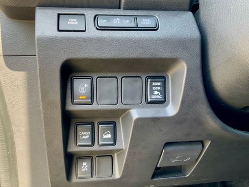 Used 2024 Nissan Frontier SL w/ Technology Package AWD/4WD image 46