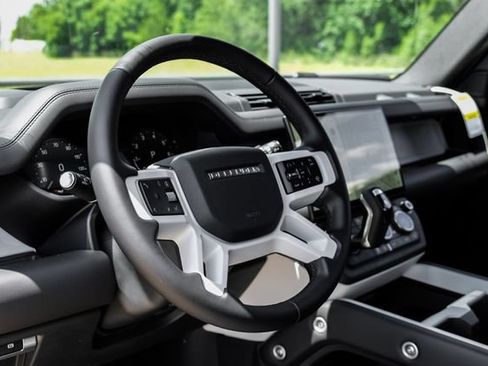 New 2026 Land Rover Defender 110 X-Dynamic SE AWD/4WD image 20