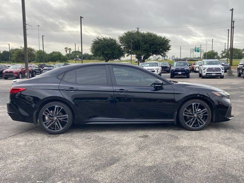 Used 2025 Toyota Camry XSE FWD image 4