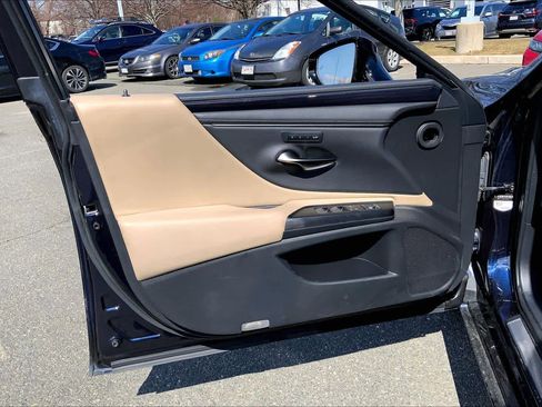 Used 2020 Lexus ES 350 w/ Premium Package image 22