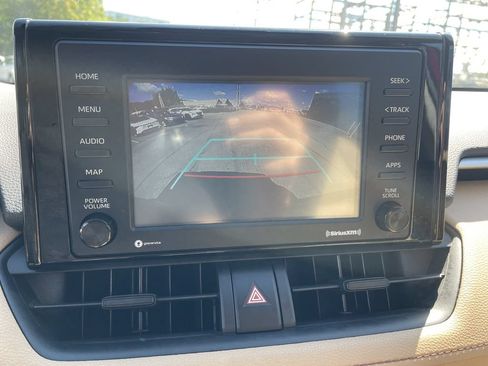 Used 2020 Toyota RAV4 XLE w/ Convenience Package AWD/4WD image 20