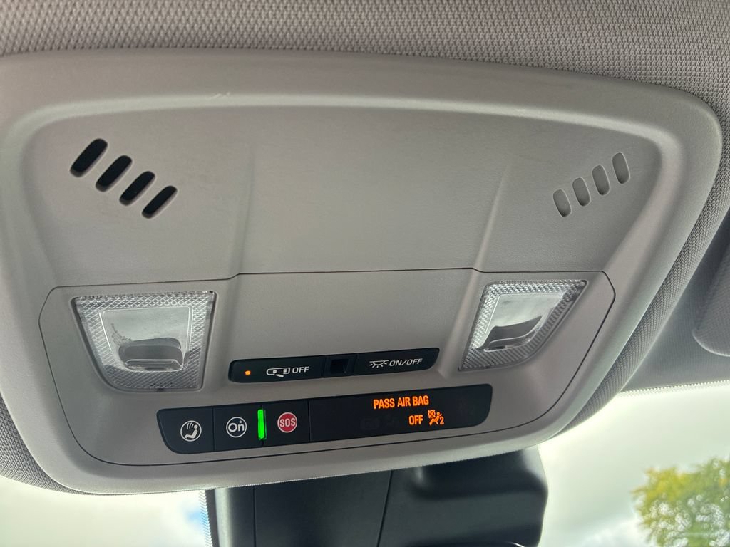 Used 2025 Chevrolet Malibu LT FWD image 23