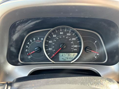 Used 2013 Toyota RAV4 LE image 14
