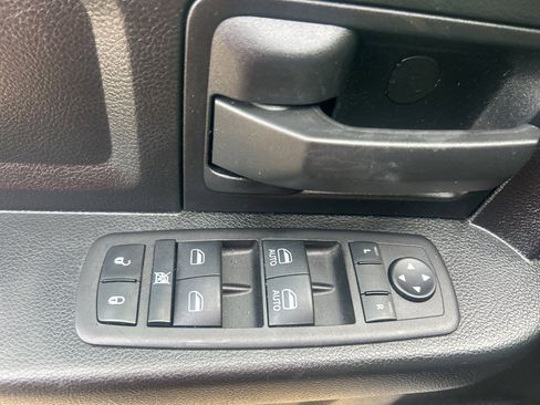 Used 2024 RAM 1500 Tradesman w/ Chrome Appearance Group image 13