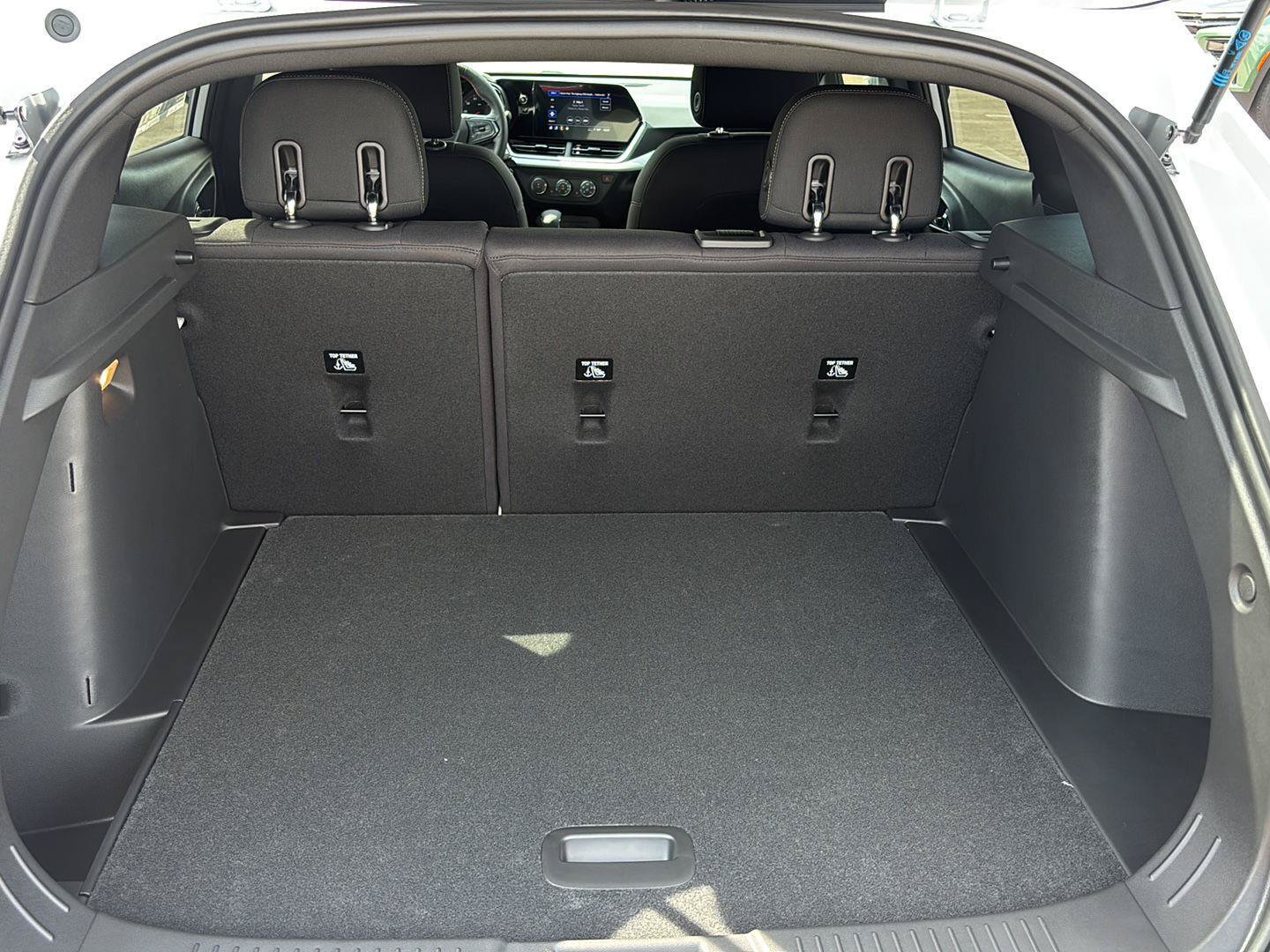 New 2026 Chevrolet Trax RS w/ Sunroof Package FWD image 15