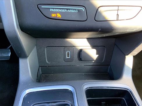 Used 2018 Ford Escape SE image 30