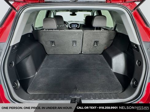 Used 2022 GMC Terrain SLE w/ Driver Convenience Package FWD image 26