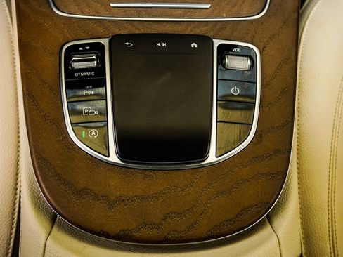 Used 2022 Mercedes-Benz E 350 Sedan image 21