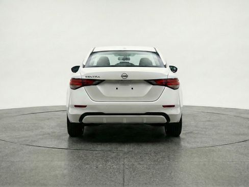 Used 2025 Nissan Sentra S image 7