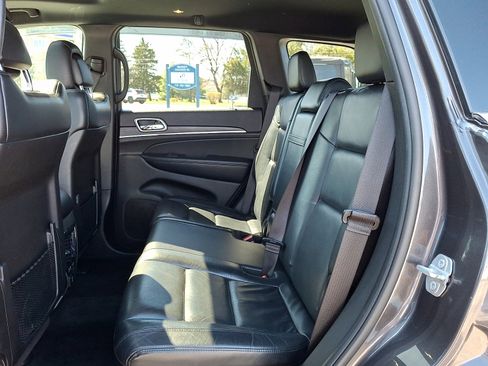 Used 2019 Jeep Grand Cherokee Limited image 10