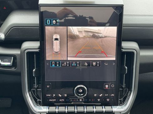 New 2026 GMC Yukon XL Denali w/ Denali Reserve Package image 15