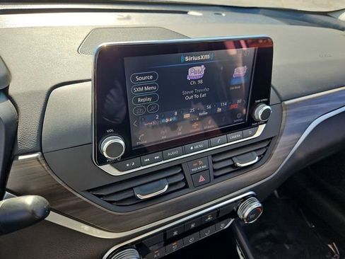 Used 2024 Nissan Altima 2.5 SV image 26