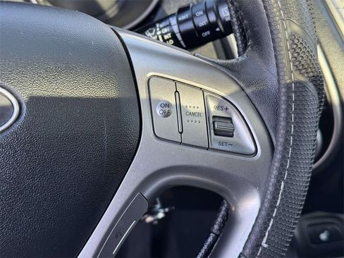 Used 2011 Hyundai Tucson Limited w/ Premium Pkg 3 image 11