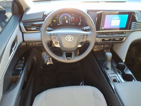 Certified 2025 Toyota Camry LE w/ Convenience Package FWD image 9