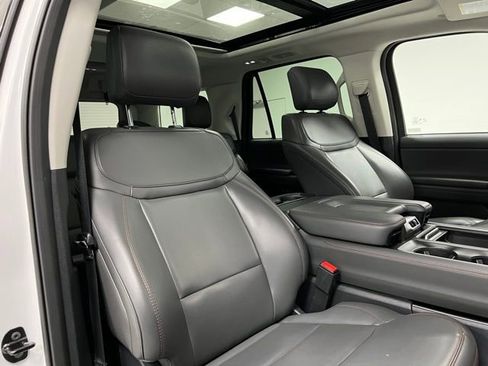 Used 2025 Ford Expedition Active AWD/4WD image 54