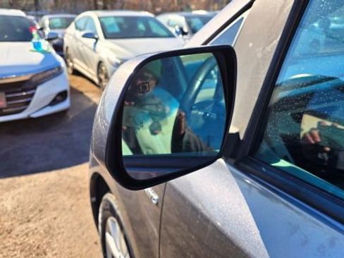 Used 2017 Toyota Sienna XLE Premium w/ Cargo Management Package image 52