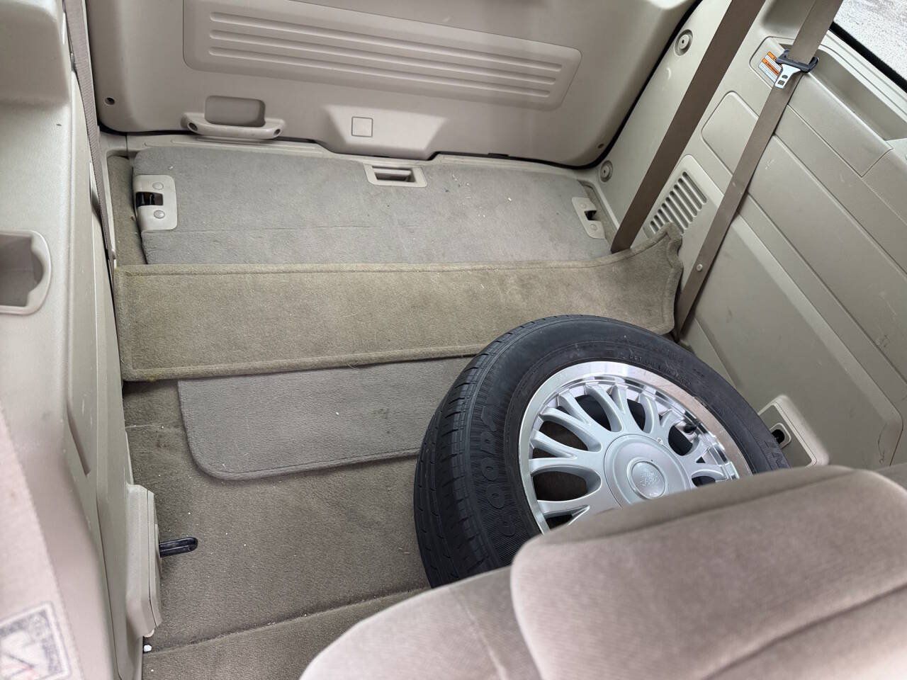 Used 2004 Ford Freestar SES FWD image 25