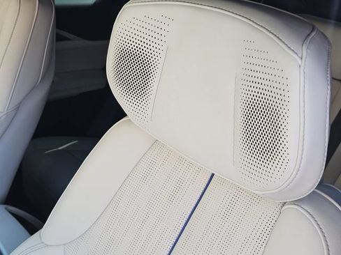 Used 2024 Cadillac Lyriq Luxury w/ LPO, Floor Liner Package AWD/4WD image 17