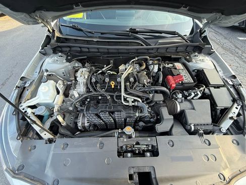 Used 2023 Nissan Altima 2.5 SV FWD image 12