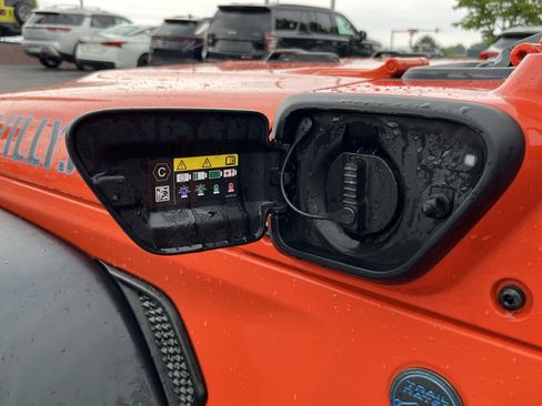Used 2023 Jeep Wrangler Unlimited w/ 8.4" Radio Group AWD/4WD image 16