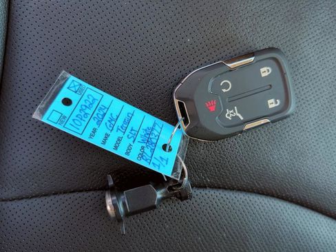 Used 2024 GMC Terrain SLT image 30