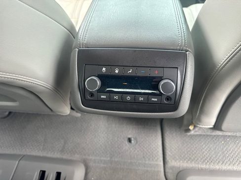 Used 2016 Buick Enclave Premium w/ Experience Buick Package FWD image 37