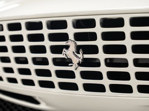 Used 2022 Ferrari Roma image 11