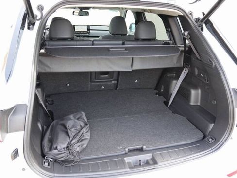 Used 2025 Mitsubishi Outlander SE image 6