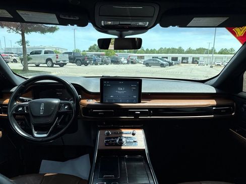 Used 2020 Lincoln Aviator Reserve RWD image 17