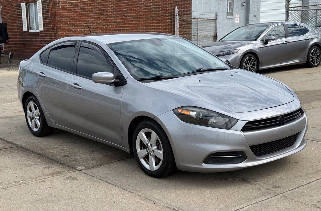 Used 2016 Dodge Dart SXT FWD image 4