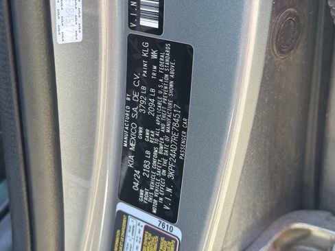 Used 2024 Kia Forte LXS FWD image 30