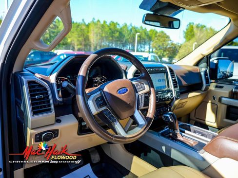 Used 2020 Ford F150 Lariat w/ Equipment Group 501A Mid image 17