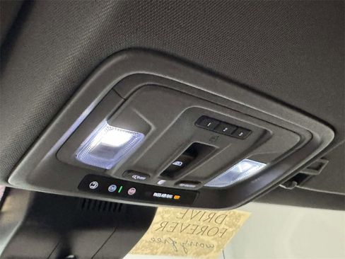Used 2022 Chevrolet Silverado 1500 LT image 28