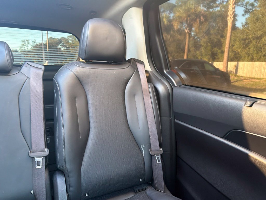 Certified 2025 Kia Carnival SX w/ SX Dark Edition Package FWD image 21