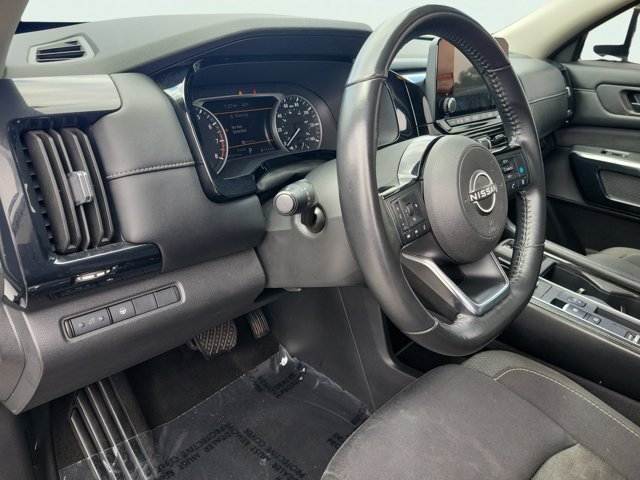 Used 2023 Nissan Pathfinder SV FWD image 27