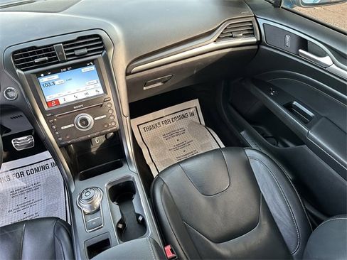 Used 2018 Ford Fusion Titanium image 15